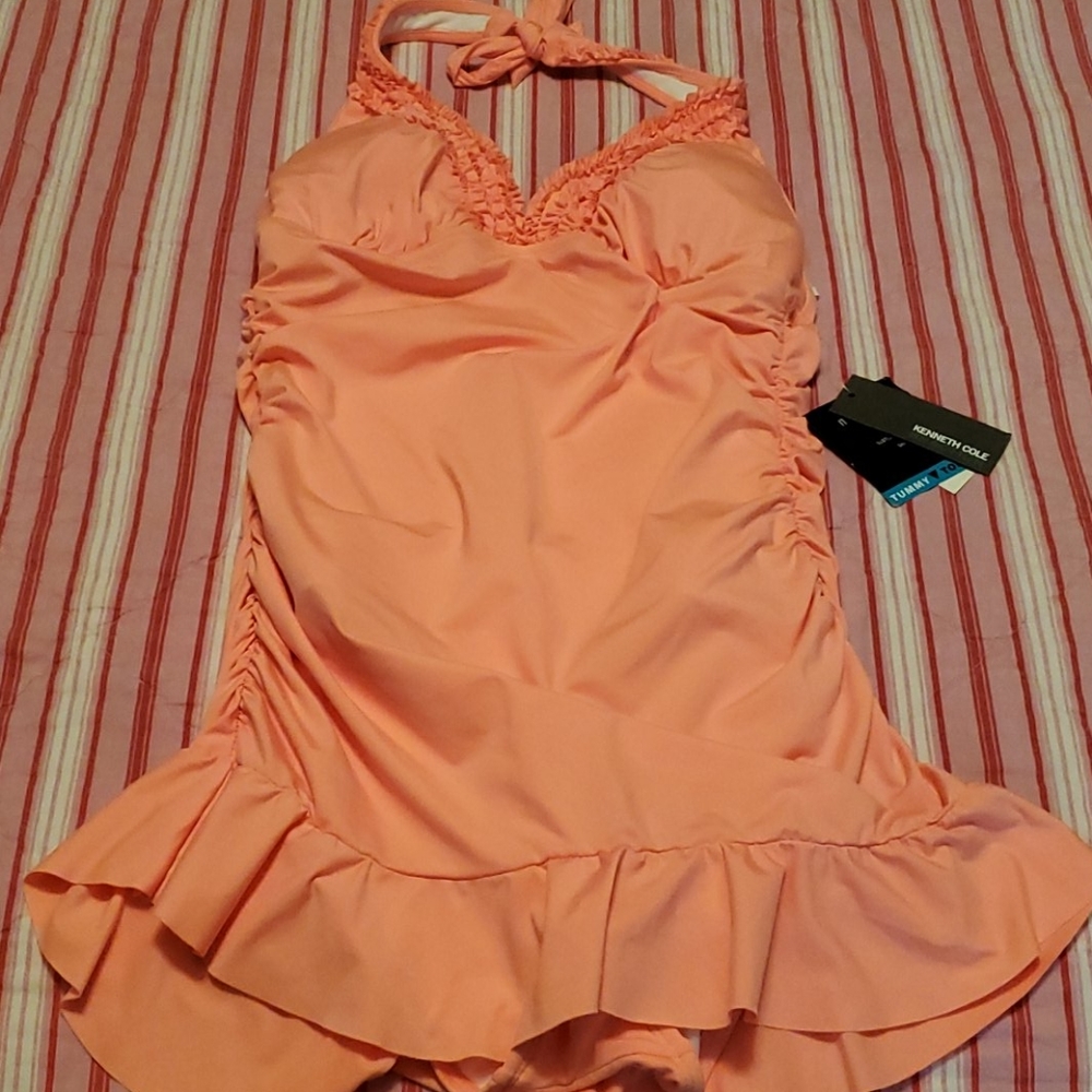 Kenneth Cole Reaction one piece 👙 swimsuit
